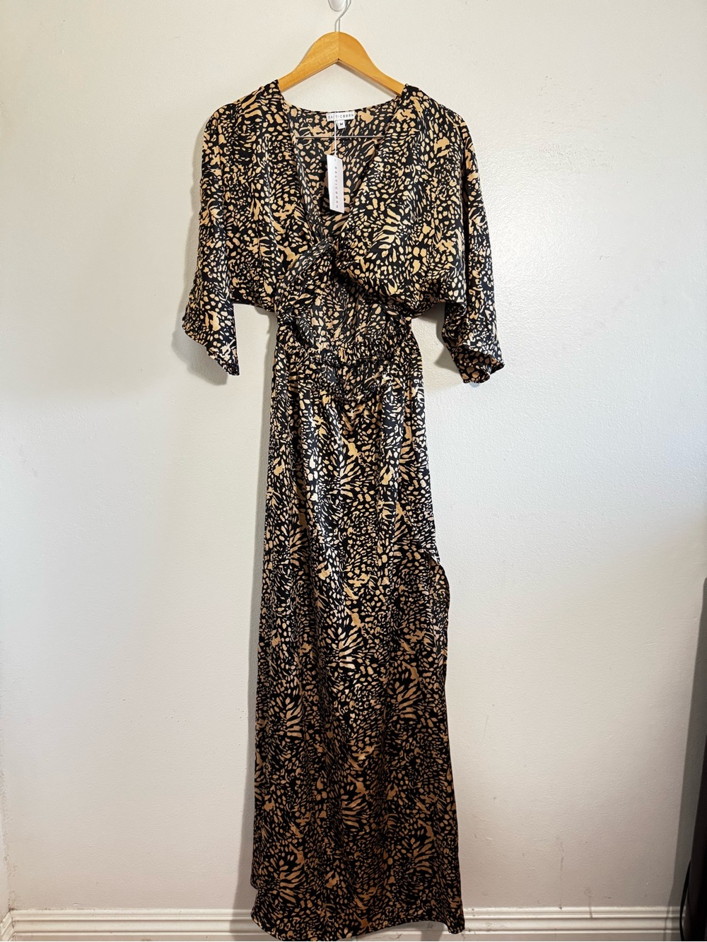 NWT Baltic Born Morlana Front Knot Maxi Dress in Black And Cream size Medium - Picture 9 of 12